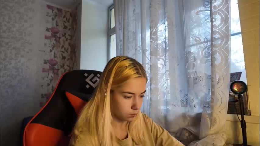 charleneschonert Приват Записи 2025-11-12