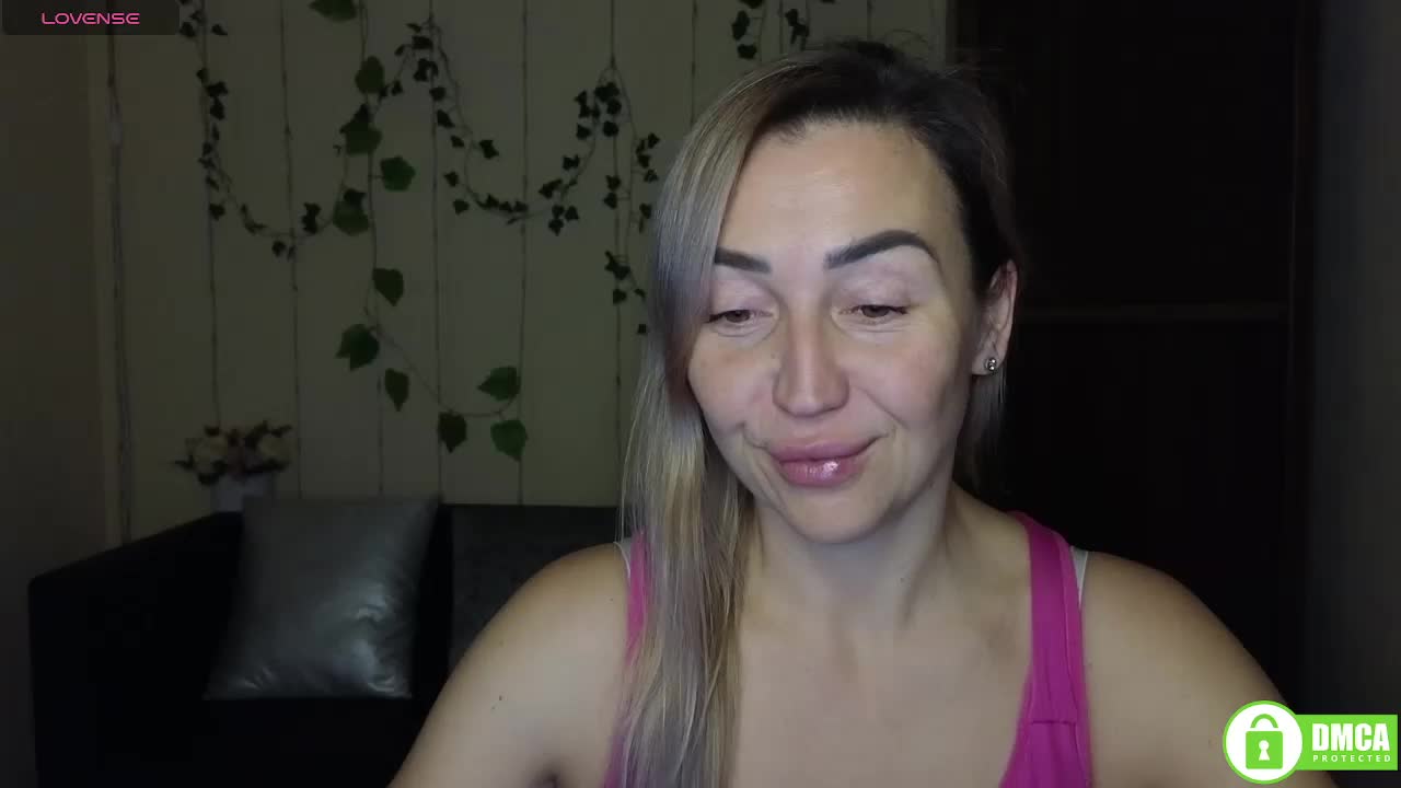 Jullyblondkiss Приват Записи 2025-12-17