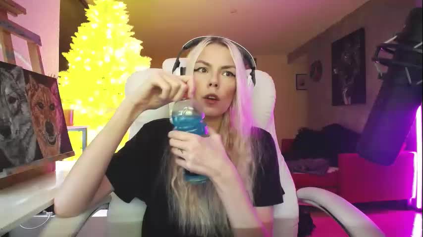 tinykylie Приват Записи 2025-11-14