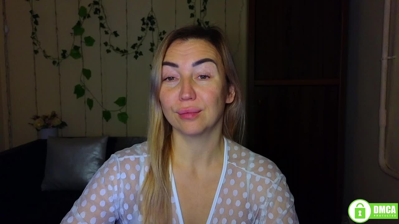 Jullyblondkiss Приват Записи 2026-01-09