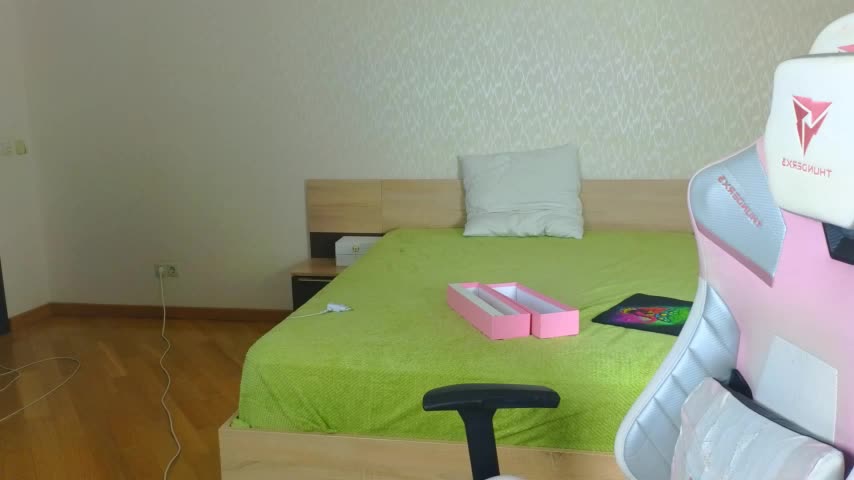 Cowell_Adelina Приват Записи 2025-12-16