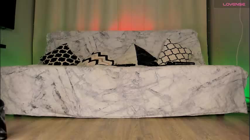 emmahotvibe Приват Записи 2025-12-13