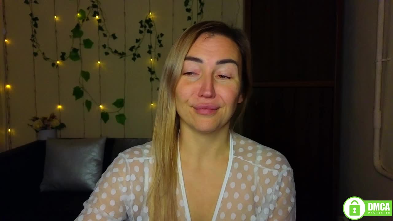 Jullyblondkiss Приват Записи 2026-01-09