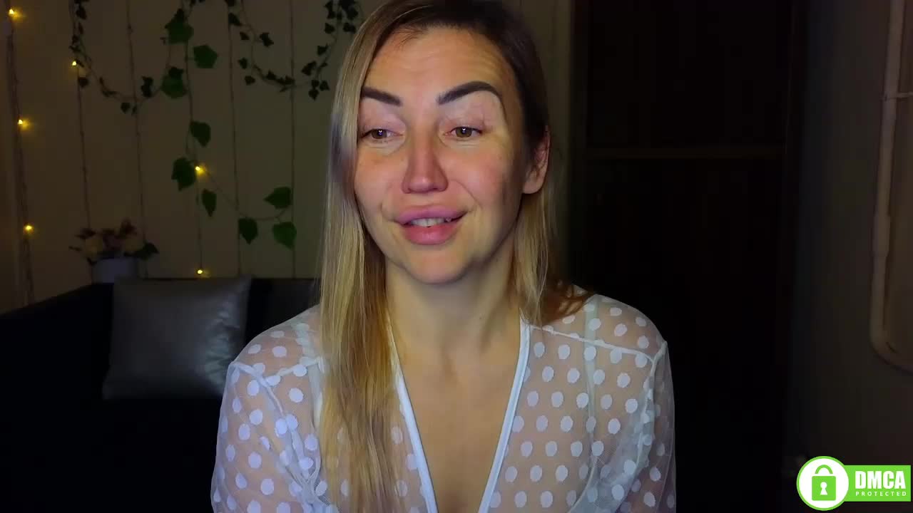 Jullyblondkiss Приват Записи 2026-01-09