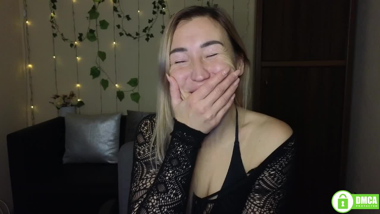 Jullyblondkiss Приват Записи 2026-01-10