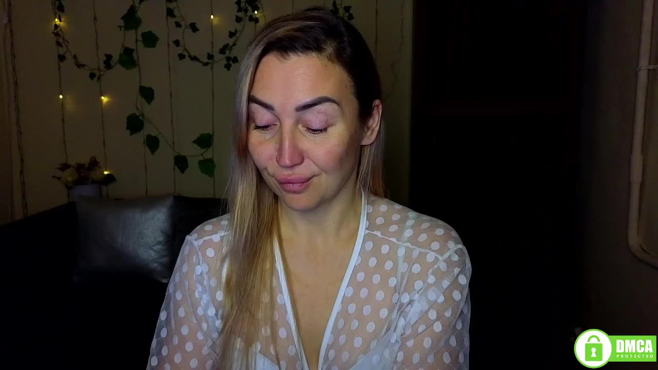 Jullyblondkiss Приват Записи 2026-01-12