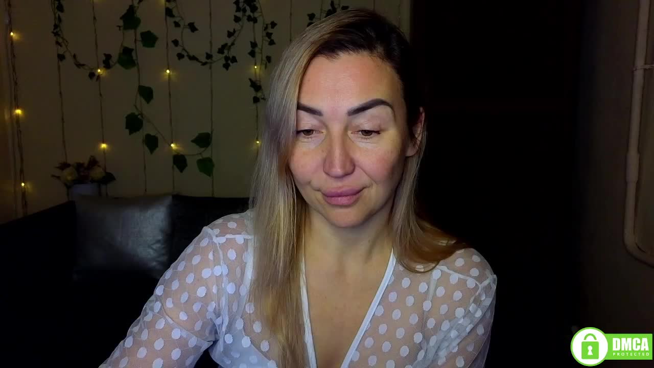 Jullyblondkiss Приват Записи 2026-01-12