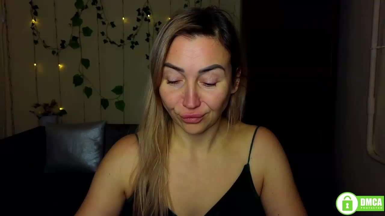 Jullyblondkiss Приват Записи 2026-01-13