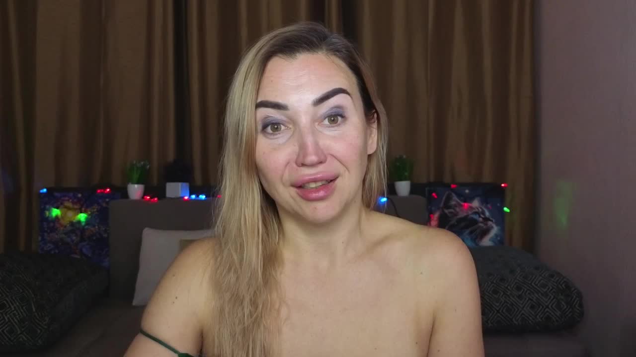 Jullyblondkiss Приват Записи 2026-01-18