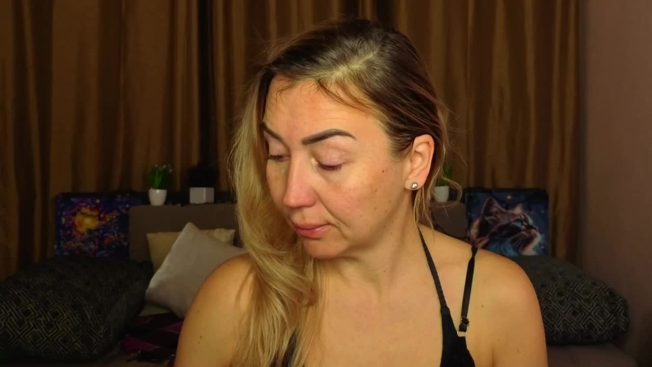 Jullyblondkiss Приват Записи 2026-01-19