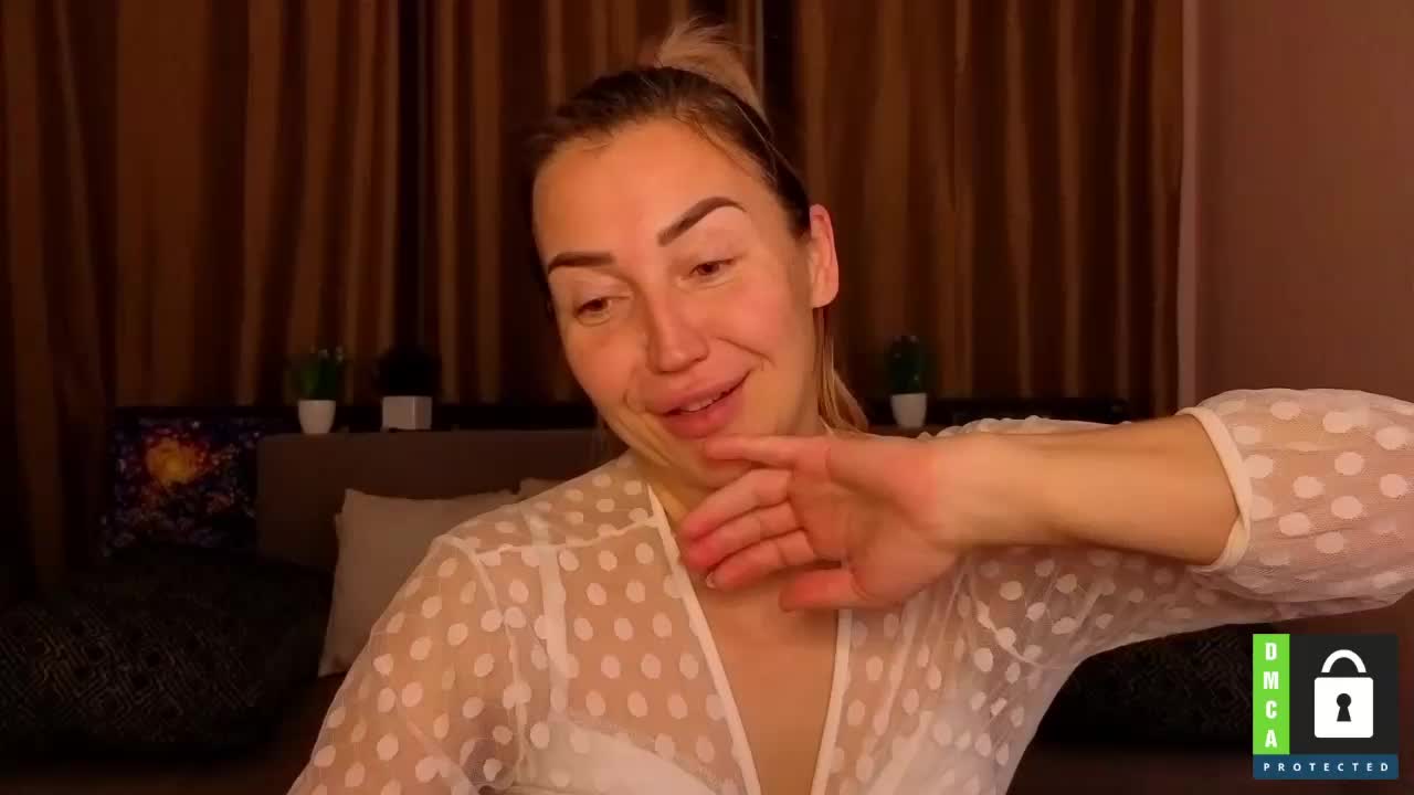 Jullyblondkiss Приват Записи 2026-01-22