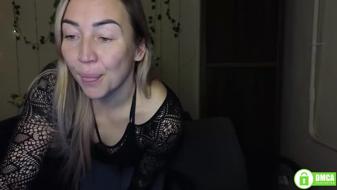 Jullyblondkiss Приват Записи 2026-01-25