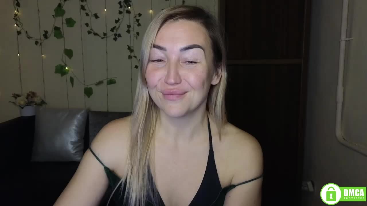 Jullyblondkiss Приват Записи 2026-01-25