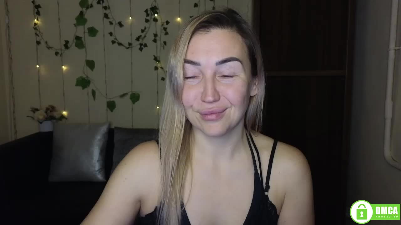 Jullyblondkiss Приват Записи 2026-01-28