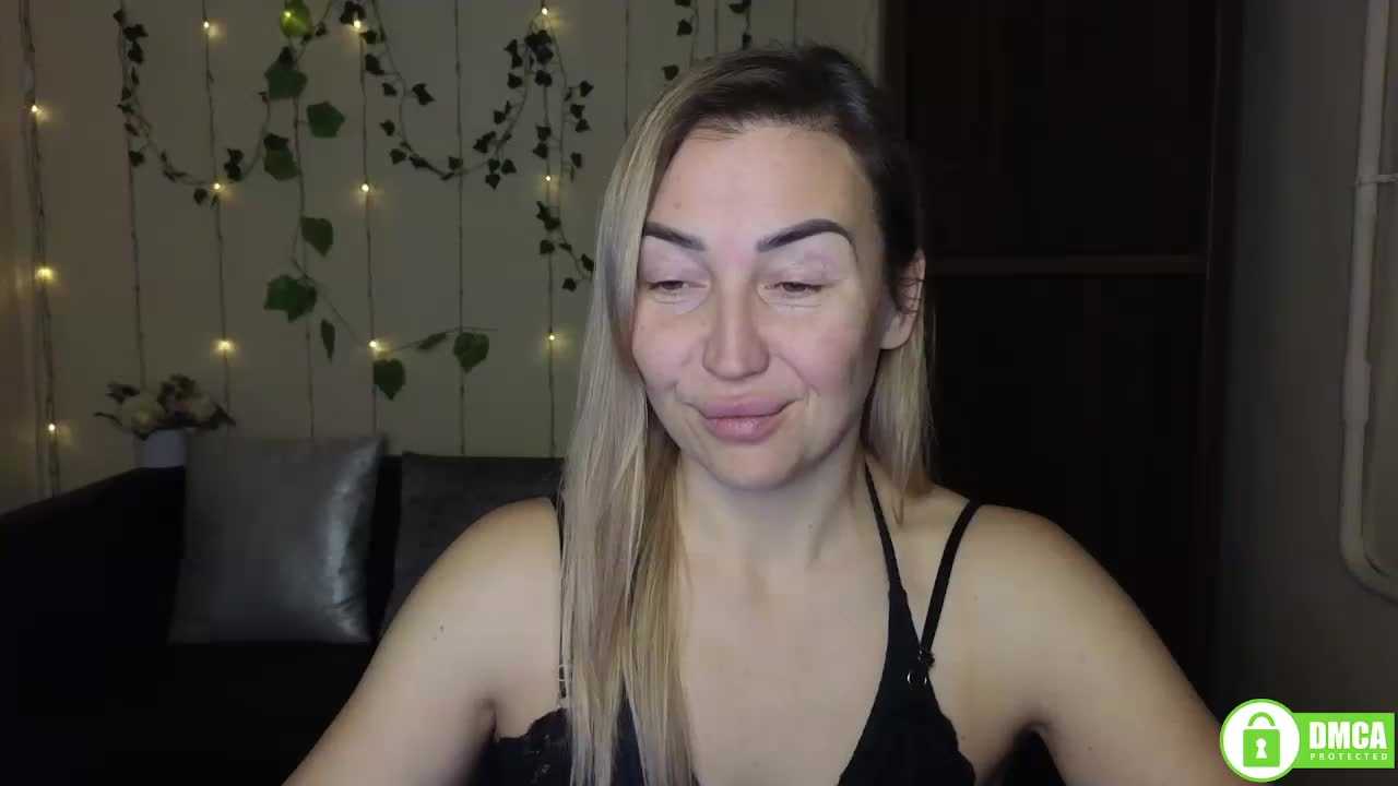 Jullyblondkiss Приват Записи 2026-01-28