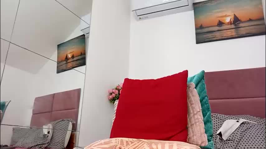 julianejae Приват Записи 2026-02-01