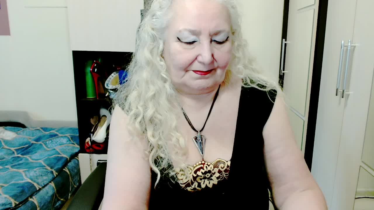 GrannyWants Приват Записи 2026-02-04