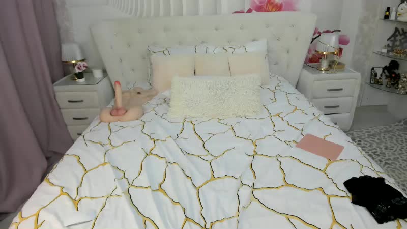 HottieBritney Приват Записи 2026-02-08