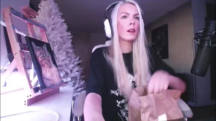 tinykylie Приват Записи 2026-02-11