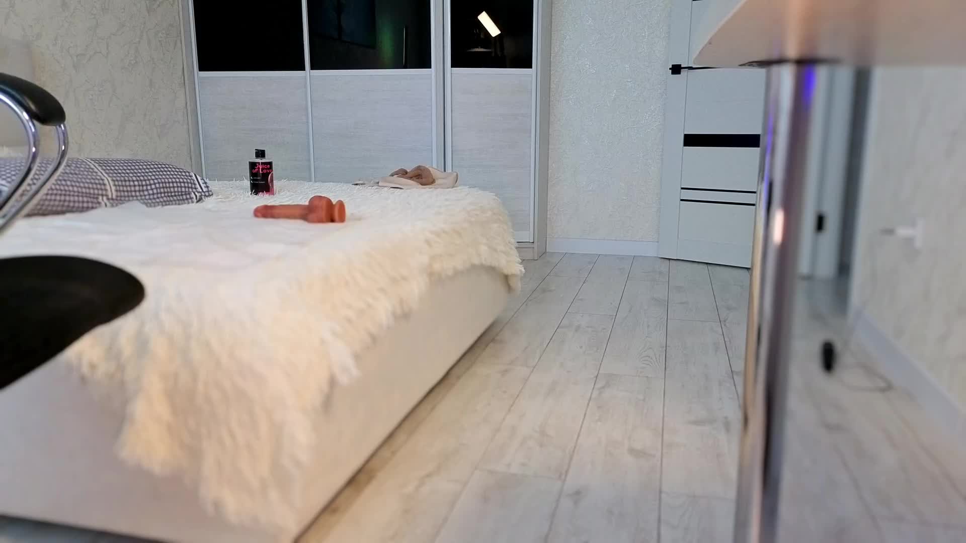 Strawberries_ Приват Записи 2026-02-16