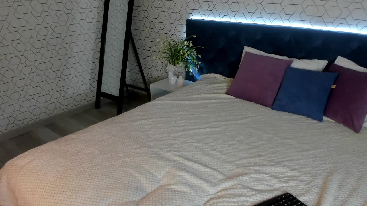 desiree-doll Приват Записи 2026-02-16