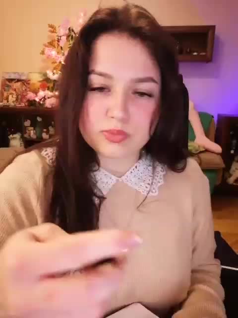 JuliaHesperaks Приват Записи 2026-02-18