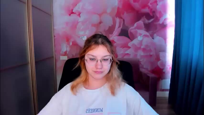 angelinalow Приват Записи 2026-02-22