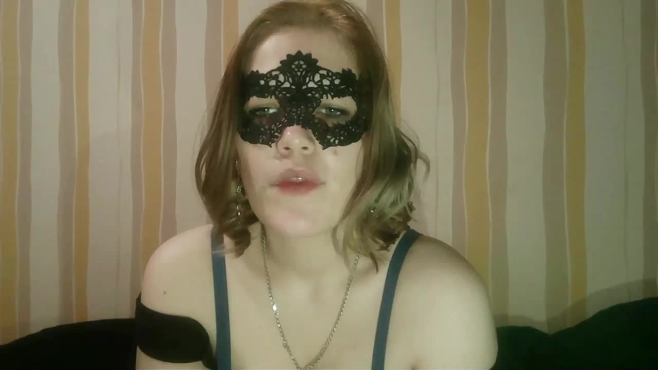 Sarah-Jane Приват Записи 2026-02-24