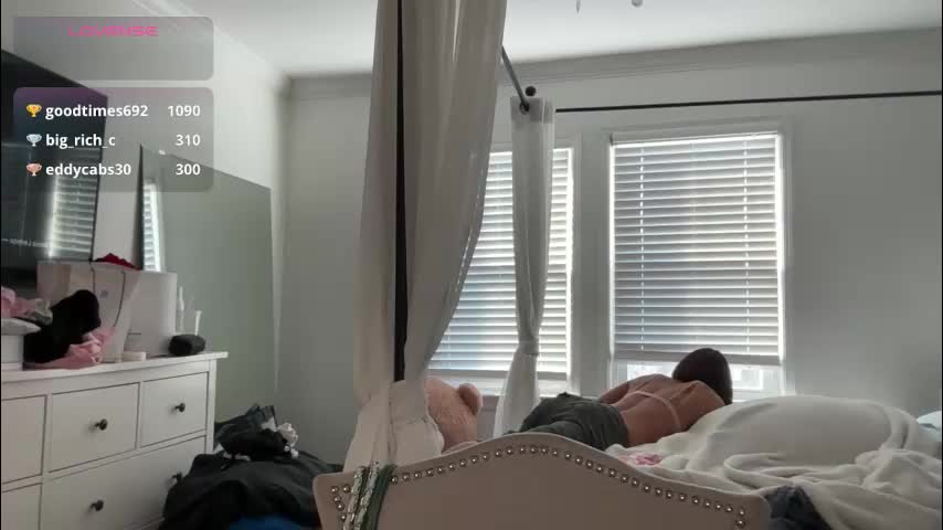 adriannarodriguez Приват Записи 2026-03-01