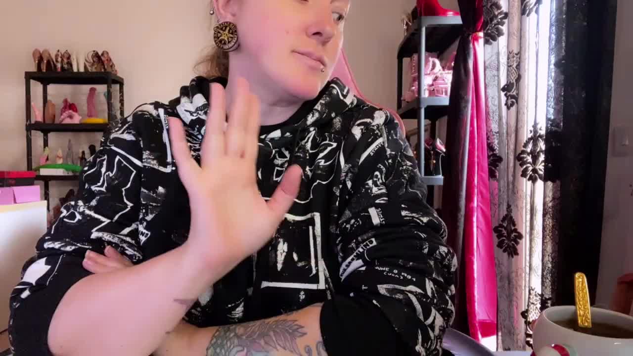 NylonQueen Приват Записи 2026-03-16