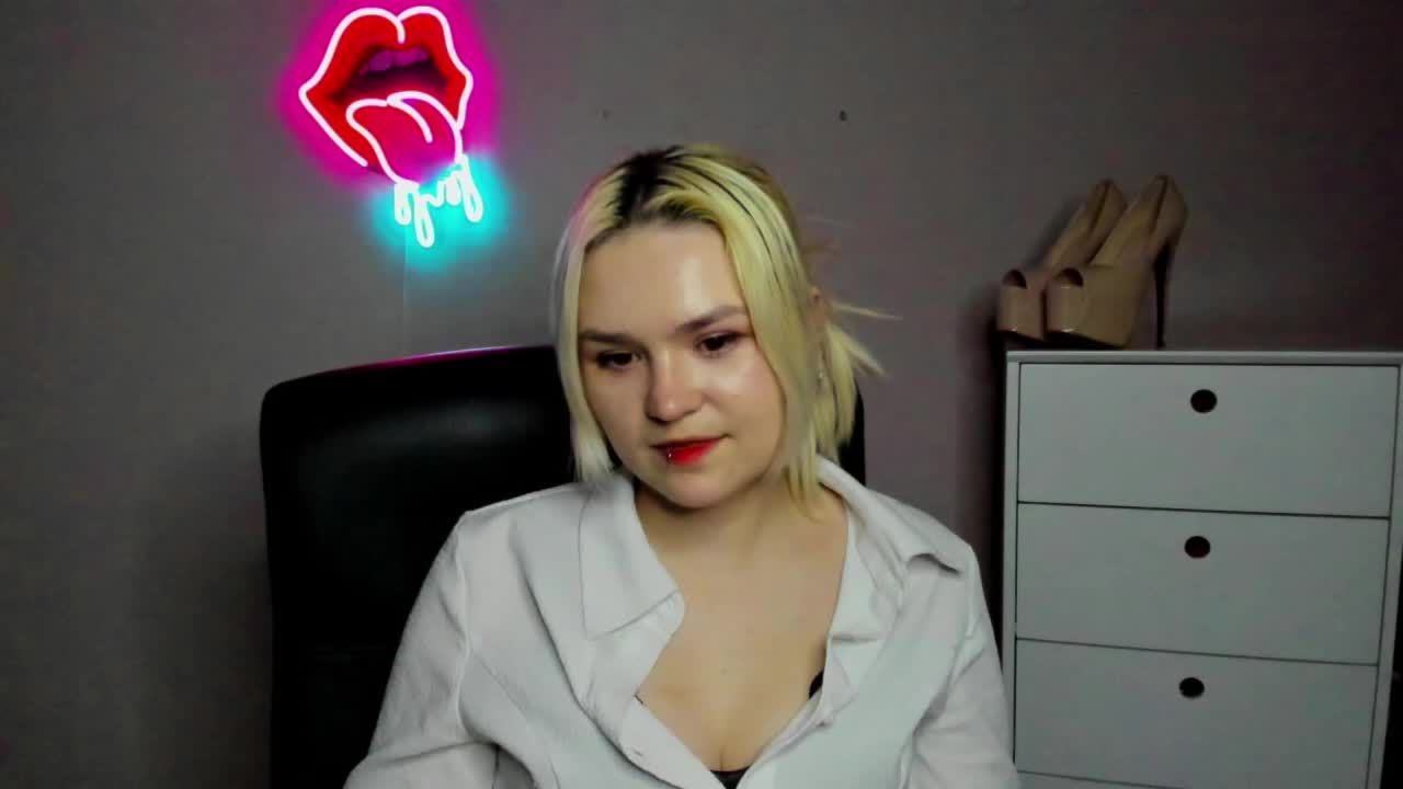 SweetLilyxo Приват Записи 2026-03-17
