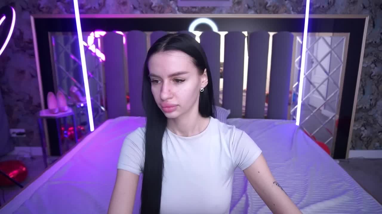 SnowWhiteee Приват Записи 2026-03-17