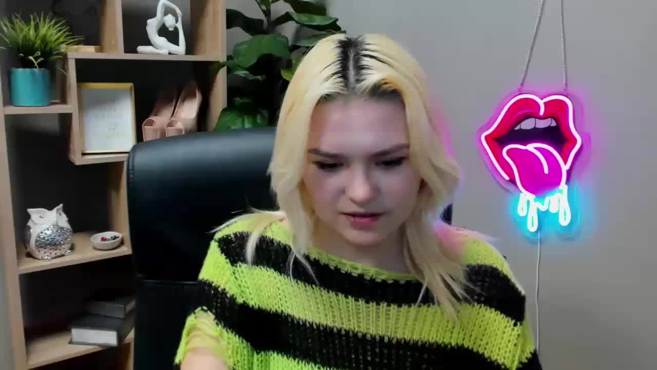 SweetLilyxo Приват Записи 2026-03-18