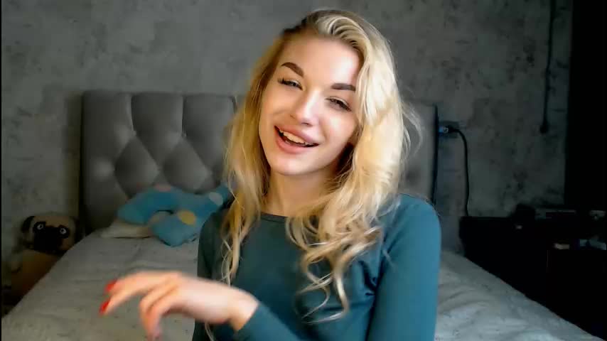 ellamilla Приват Записи 2026-03-18