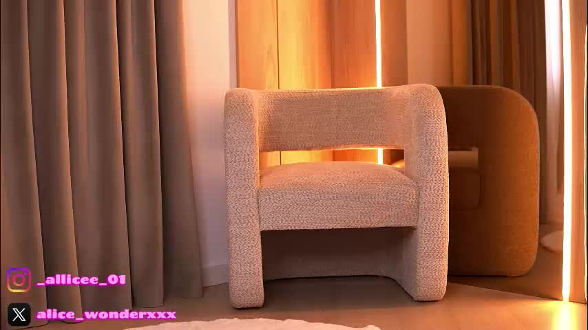 vanessasimon Приват Записи 2026-03-22