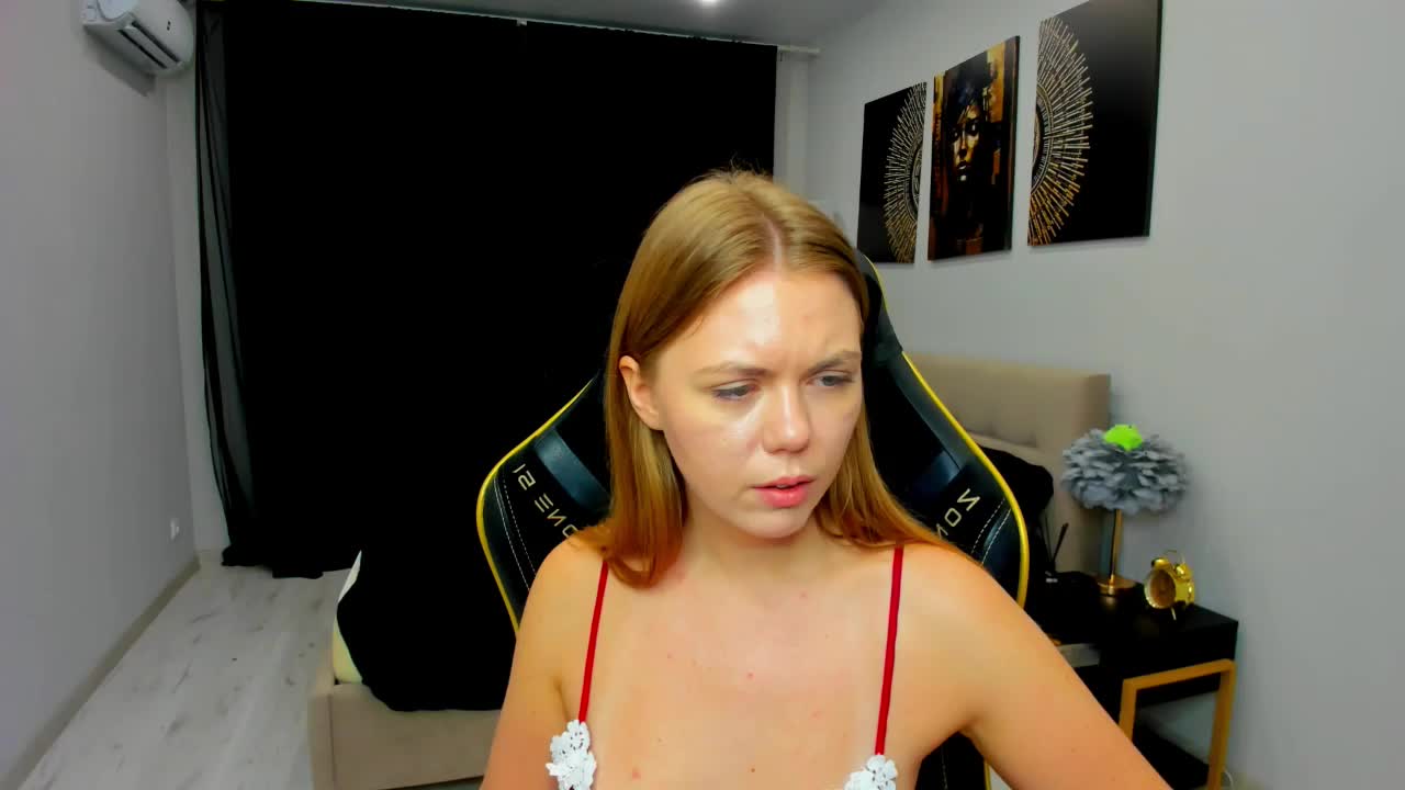 Strawberrye Приват Записи 2026-03-24