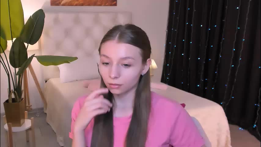 juliedaniel Приват Записи 2026-03-24