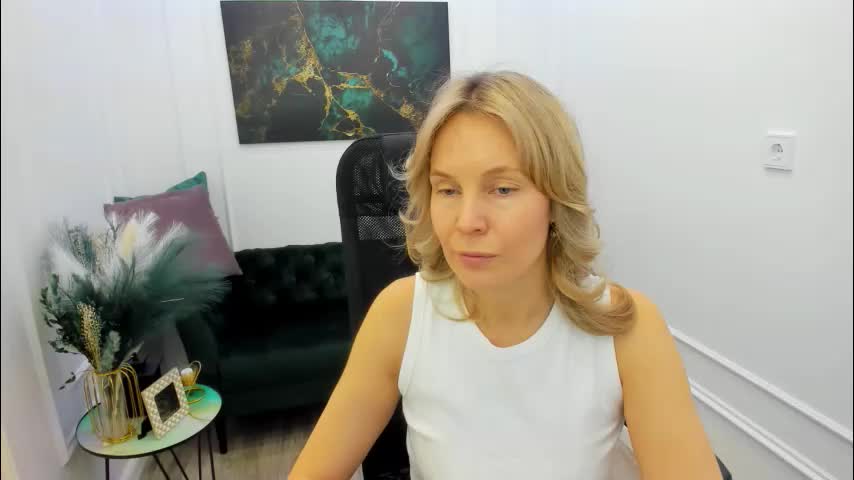 vivianlirei Приват Записи 2026-03-26