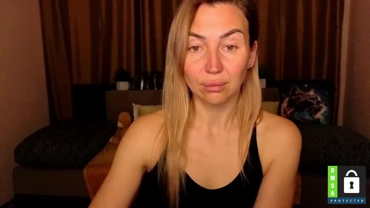 Jullyblondkiss Приват Записи 2026-03-31