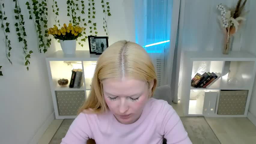 laly_peach Приват Записи 2026-04-04