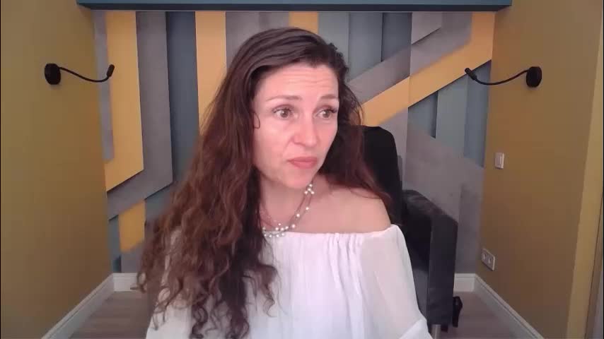 ellalongs Приват Записи 2026-04-04