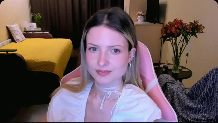 julie_flores Приват Записи 2026-04-04