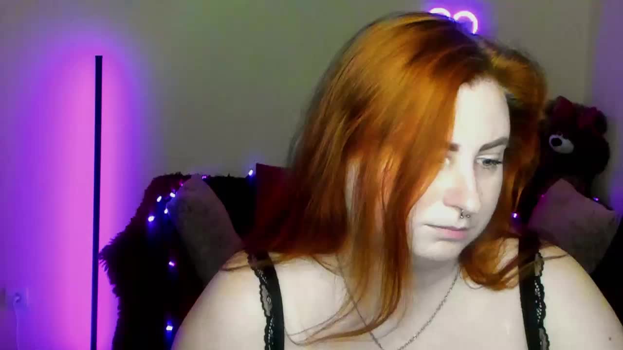 Aliciaredluv Приват Записи 2026-04-05