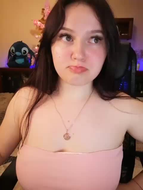 JuliaHesperaks Приват Записи 2026-04-07