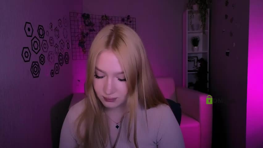 playful_sophie Приват Записи 2026-04-08