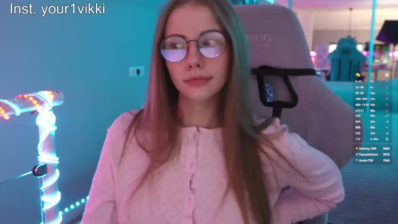 VikkiExtraCheese Приват Записи 2026-04-09