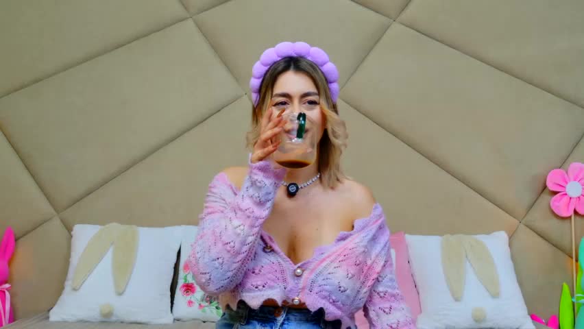 chloevee Приват Записи 2026-04-10