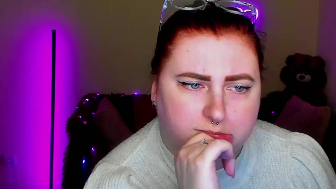 Aliciaredluv Приват Записи 2026-04-10