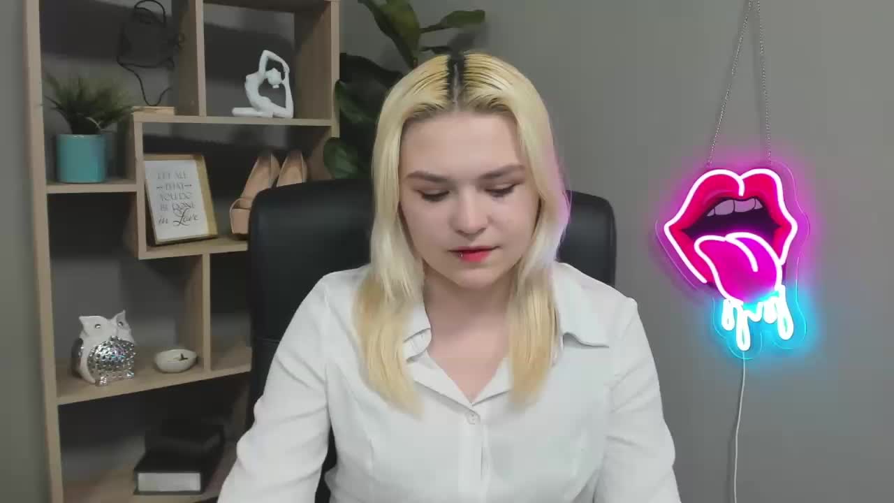 SweetLilyxo Приват Записи 2026-04-14