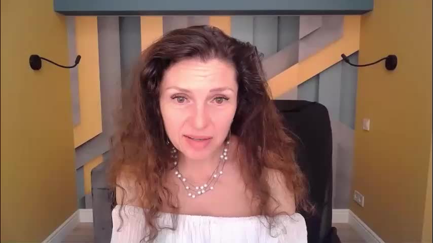 ellalongs Приват Записи 2026-04-14